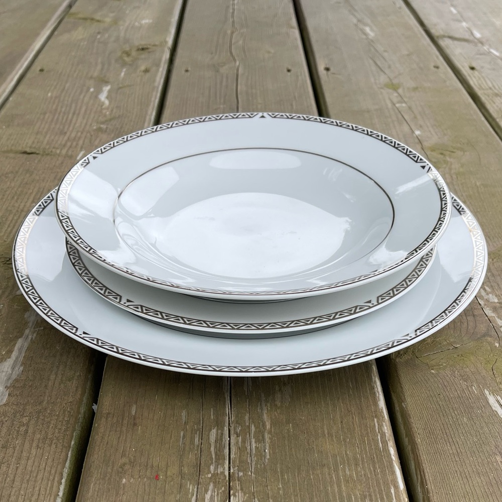 Royal Doulton Platinum 3 Piece Set - Dinner Plate, Salad Plate, Rim Soup Bowl